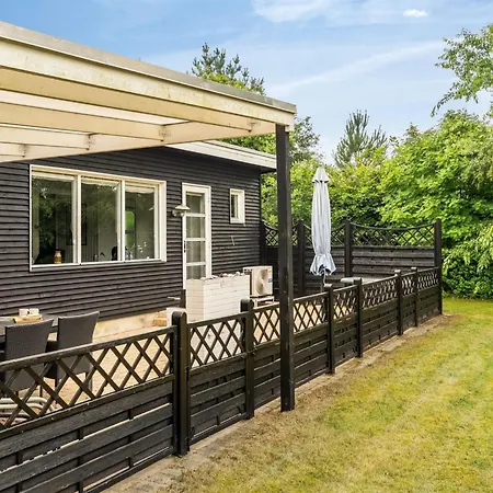 Raya - 250m From The Sea By Interhome *